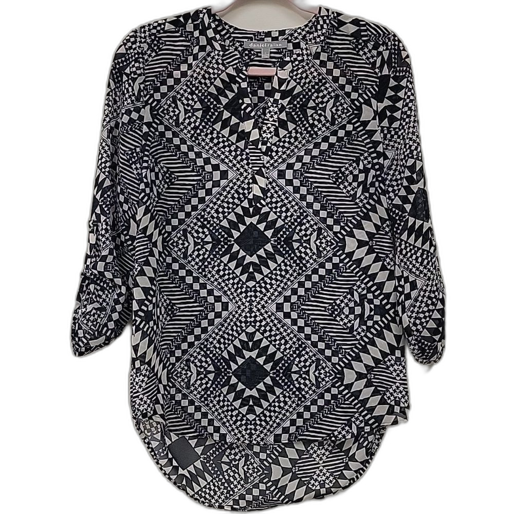 Daniel Rainn Black and White Geometric Blouse